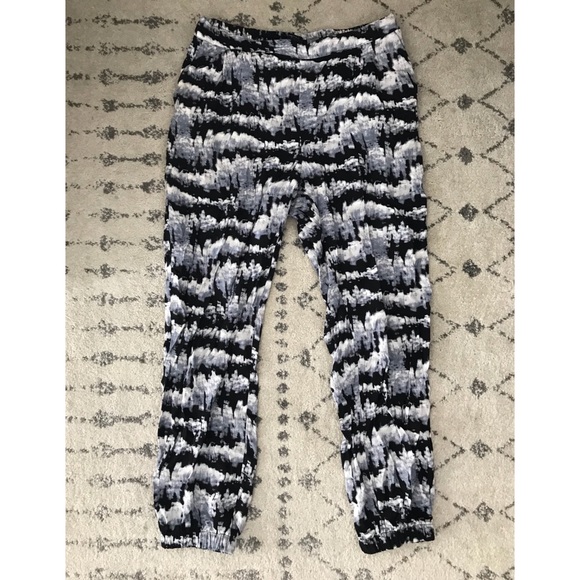 Watercolor harem pants, size L | Forever 21 - Picture 1 of 2